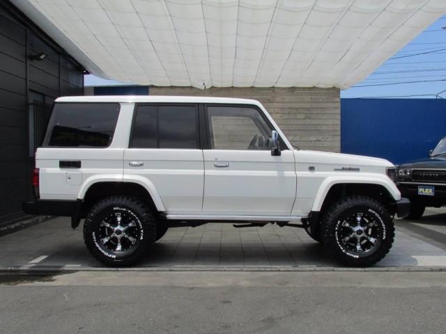 3.0 SXワイド ディーゼルターボ 4WD 2インチUP (4枚目)