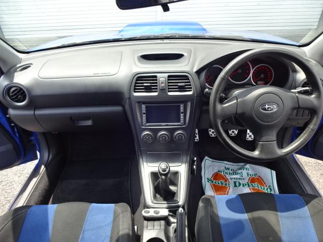 WRX 4WD 大型リアウィング STIゲノムマフラー(9枚目)