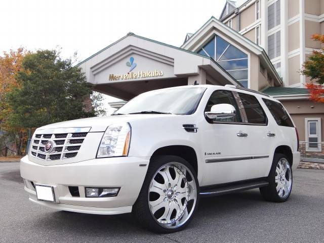 escalade pearl white