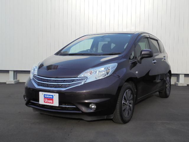 日産 アクシス
