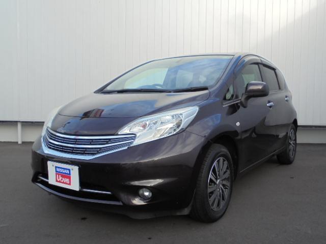 日産 アクシス