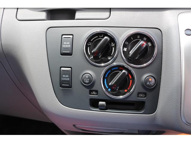 プレミアムGX 2.0G 2WD 5ナンバー乗用登録(18枚目)