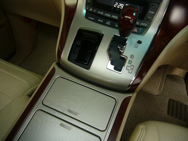 240G 8人 エアロ 20インチ 車高調 F/S/Rカメラ(11枚目)