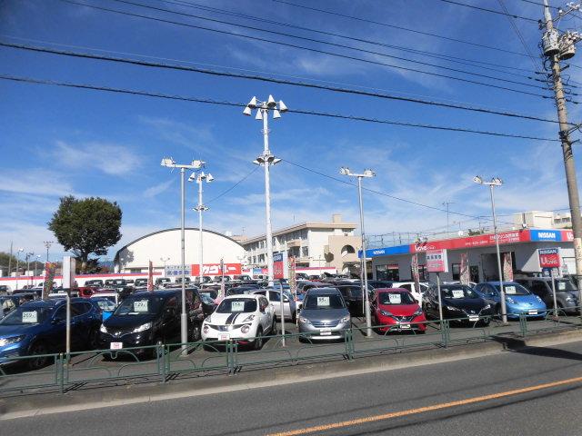 日産プリンス西東京販売(株) レッド・ステーション八王子楢原店(2枚目)