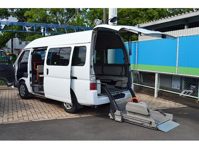 株式会社 西日本自動車 花高松指定工場 福祉車輌展示(4枚目)