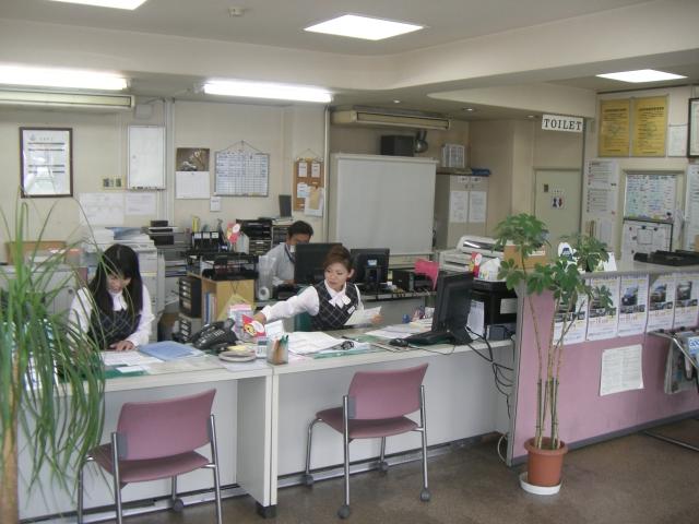 メカノス株式会社【新車/中古車 販売/車検/整備/板金/塗装/名古屋/西区】(4枚目)