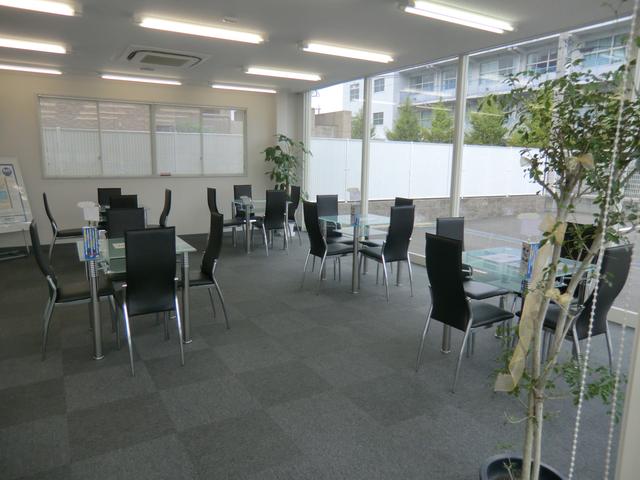 カーセレクション フリューゲル(4枚目)