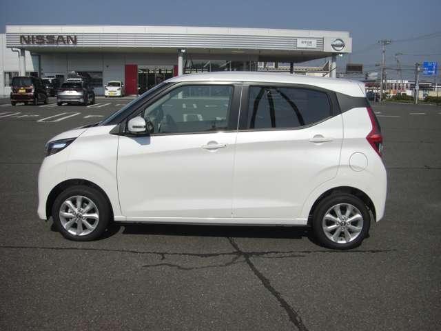 デイズ 660 X 4WD ブレーキサポート サイドカメラ インテリジェントアラウンドビューモニター LDW エアコン インテリジェントキー 禁煙車 フルタイム4WD エアバッグ 寒冷地仕様 キーフリー バックカメラ ABS(5枚目)