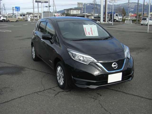 ノート 1.2 e-POWER X FOUR 4WD 車線逸脱防止 踏み間違え防止 切替4WD 寒冷地仕様車 パワーステアリング スマートキー ABS AW アイドリングストップ ナビTV フルオートエアコン 運転席エアバッグ メモリーナビ 盗難防止装置(3枚目)