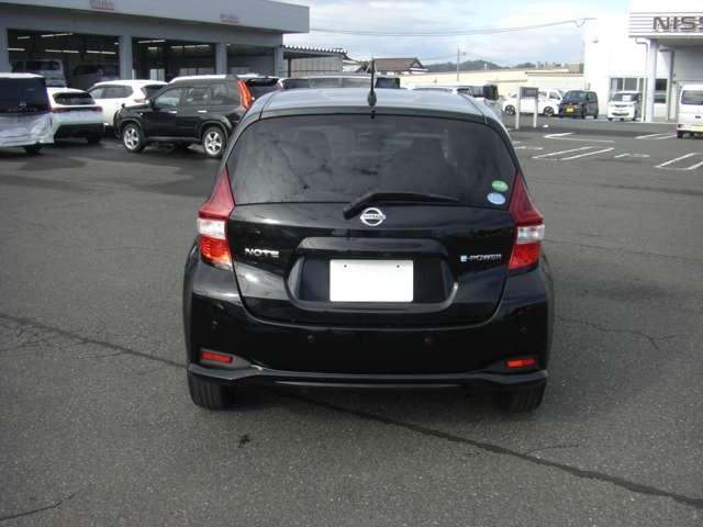 ノート 1.2 e-POWER X FOUR 4WD 車線逸脱防止 踏み間違え防止 切替4WD 寒冷地仕様車 パワーステアリング スマートキー ABS AW アイドリングストップ ナビTV フルオートエアコン 運転席エアバッグ メモリーナビ 盗難防止装置(6枚目)