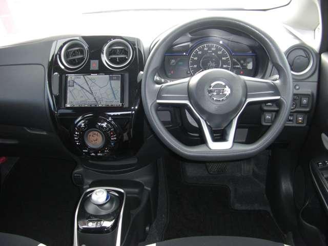 ノート 1.2 e-POWER X FOUR 4WD 車線逸脱防止 踏み間違え防止 切替4WD 寒冷地仕様車 パワーステアリング スマートキー ABS AW アイドリングストップ ナビTV フルオートエアコン 運転席エアバッグ メモリーナビ 盗難防止装置(8枚目)