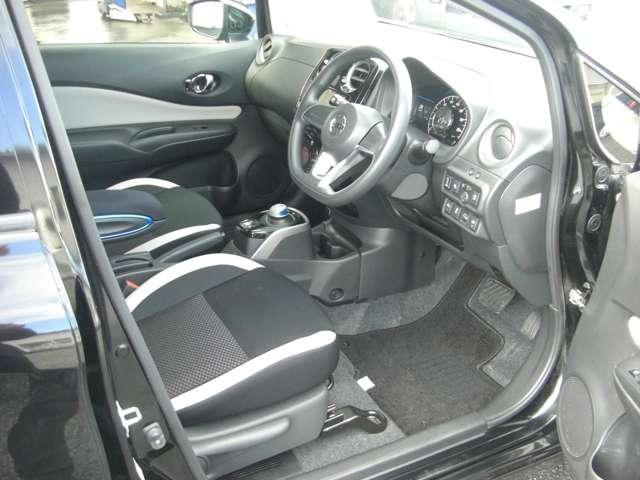 ノート 1.2 e-POWER X FOUR 4WD 車線逸脱防止 踏み間違え防止 切替4WD 寒冷地仕様車 パワーステアリング スマートキー ABS AW アイドリングストップ ナビTV フルオートエアコン 運転席エアバッグ メモリーナビ 盗難防止装置(18枚目)