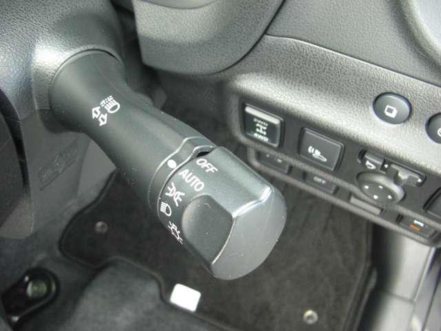 ノート 1.2 e-POWER X FOUR 4WD 車線逸脱防止 踏み間違え防止 切替4WD 寒冷地仕様車 パワーステアリング スマートキー ABS AW アイドリングストップ ナビTV フルオートエアコン 運転席エアバッグ メモリーナビ 盗難防止装置(19枚目)