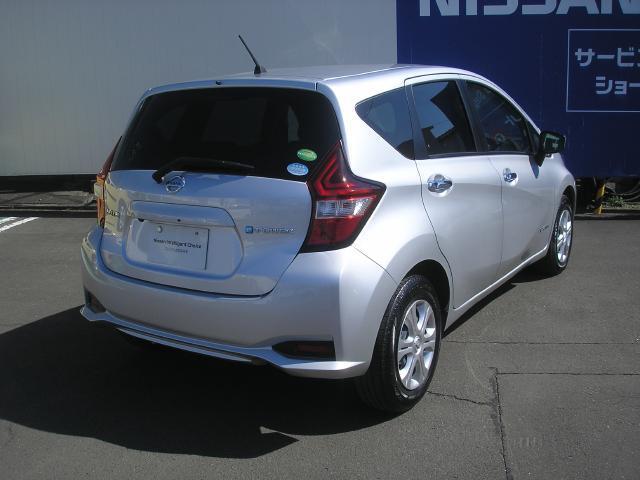 e-POWER X 禁煙試乗車UP 日産プレミアム認定車(2枚目)