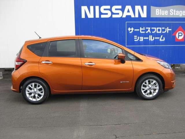 e-パワー X 禁煙社有車UP 日産認定2年保証(内、走行無制限) 衝突被害軽減ブレーキ 踏み間違い衝突防止アシスト 障害物検知ソナー 車線逸脱警報 横滑り防止装置 純正メモリーナビ地デジ ナビ連動音声ETC(6枚目)