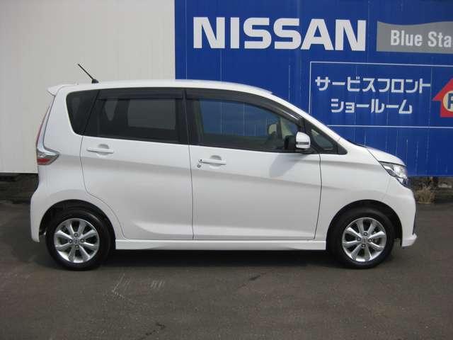 ハイウェイスター　Ｘ　禁煙１オーナー　日産認定１年保証（走行無制限）　２０１７年１月一部仕様向上後　全周囲カメラ　衝突被害軽減ブレーキ　踏み間違い衝突防止アシスト　ハイビームアシスト　ＶＤＣ（横滑り防止装置）　キセノン(6枚目)