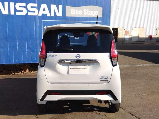 デイズ ハイウェイスター　Ｘ　４ＷＤ　寒冷地仕様　禁煙１オーナー　２０２３年９月マイナーチェンジ後　【メーカーＯＰ：全周囲カメラ／ナビ取付パッケージ】　オーディオレス　衝突被害軽減ブレーキ　踏み間違い衝突防止アシスト　ＬＥＤ（5枚目）