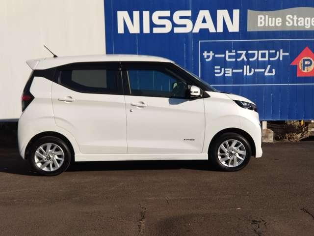 デイズ ハイウェイスター　Ｘ　４ＷＤ　寒冷地仕様　禁煙１オーナー　２０２３年９月マイナーチェンジ後　【メーカーＯＰ：全周囲カメラ／ナビ取付パッケージ】　オーディオレス　衝突被害軽減ブレーキ　踏み間違い衝突防止アシスト　ＬＥＤ（6枚目）