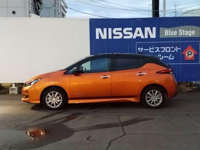 リーフ ｅ＋　Ｘ　アルミホイール　ＣＤナビ　エアバッグ　エアコン　パワーステアリング　パワーウィンドウ　ＡＢＳ（7枚目）