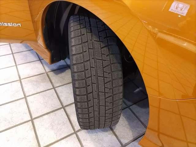 リーフ ｅ＋　Ｘ　アルミホイール　ＣＤナビ　エアバッグ　エアコン　パワーステアリング　パワーウィンドウ　ＡＢＳ（18枚目）