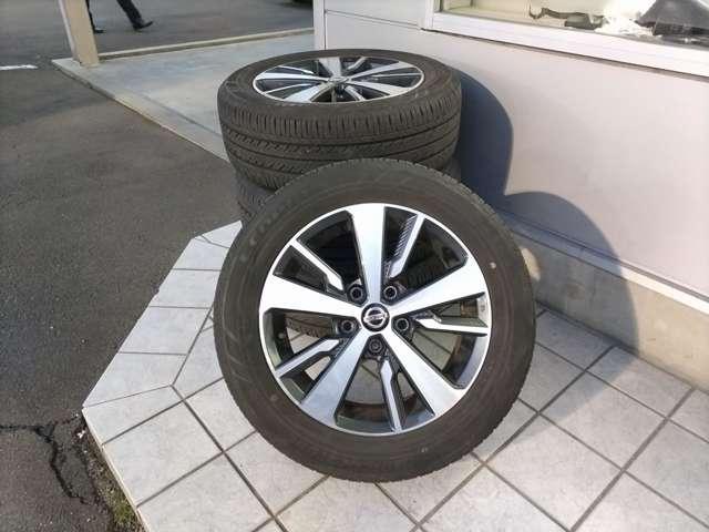 リーフ ｅ＋　Ｘ　アルミホイール　ＣＤナビ　エアバッグ　エアコン　パワーステアリング　パワーウィンドウ　ＡＢＳ（19枚目）