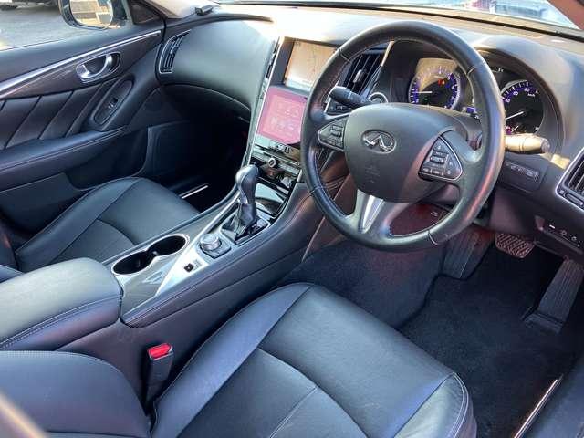 スカイライン 2.0 200GT-t タイプP ナビ 本革シート ドライブレコーダー(3枚目)