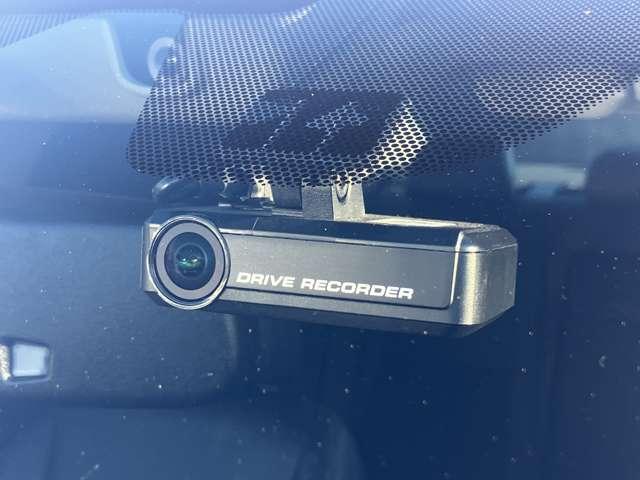 スカイライン 2.0 200GT-t タイプP ナビ 本革シート ドライブレコーダー(12枚目)