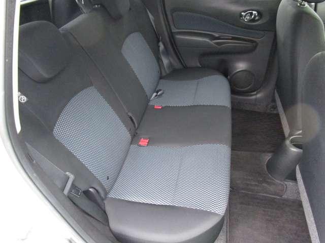 ノート １．２　Ｘ　ＤＩＧ－Ｓ　雹害未修理車（11枚目）