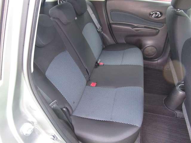 ノート １．２　Ｘ　雹害未修理車（10枚目）