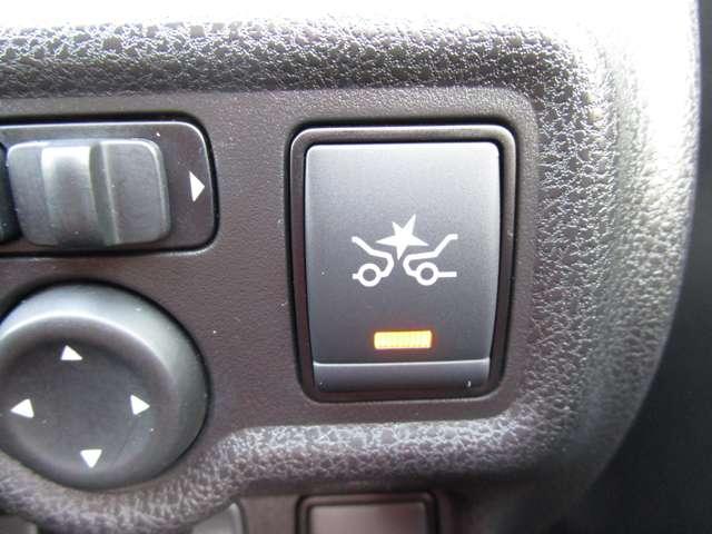 ノート １．２　Ｘ　雹害未修理車（12枚目）