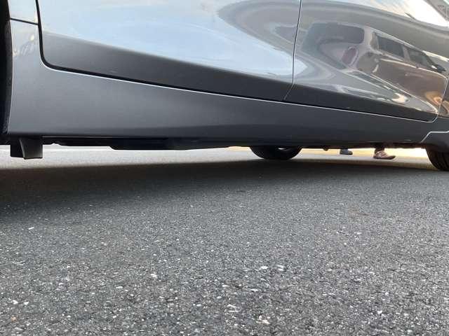 スカイライン ３．５　３５０ＧＴ　ハイブリッド　タイプＰ　クール　エクスクルーシブ　Ｔｙｐｅ　Ｐクールエクスクルーシブ　電動ガラス　ＥＴＣ　全方位カメラ　インテリキー　クルーズコントロール　バックカメラ　衝突被害軽減ブレーキ　ＬＥＤヘッドライト（17枚目）