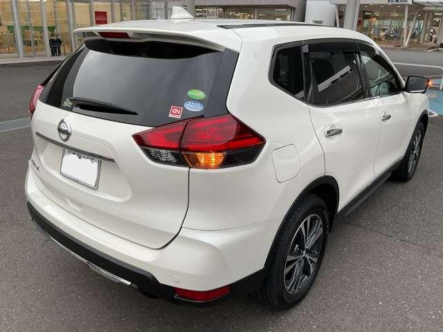 エクストレイル ２．０　２０Ｘ　２列車　４ＷＤ　法人ワンオーナー　ヒョウ災ボディ凹車両　誤発信抑制機能　車線逸脱防止　禁煙　フルタイム４ＷＤ　盗難防止システム　バックモニター　オートエアコン　ナビ＆ＴＶ　スマ－トキ－　アルミ　ワンオーナー車　ＥＴＣ付　ＰＳ　メモリーナビゲーション　寒冷地（2枚目）