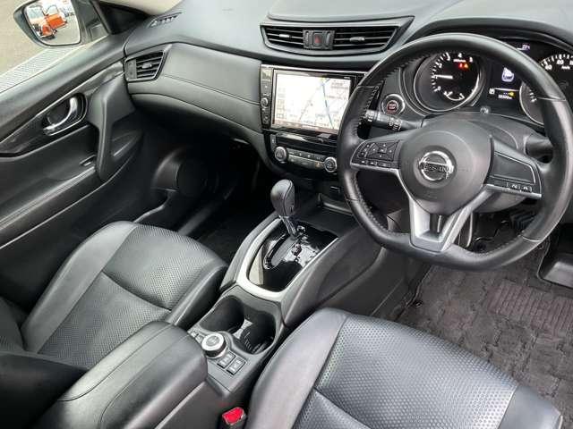 エクストレイル ２．０　２０Ｘ　２列車　４ＷＤ　法人ワンオーナー　ヒョウ災ボディ凹車両　誤発信抑制機能　車線逸脱防止　禁煙　フルタイム４ＷＤ　盗難防止システム　バックモニター　オートエアコン　ナビ＆ＴＶ　スマ－トキ－　アルミ　ワンオーナー車　ＥＴＣ付　ＰＳ　メモリーナビゲーション　寒冷地（6枚目）