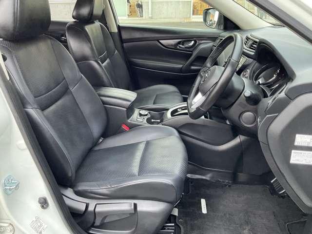 エクストレイル ２．０　２０Ｘ　２列車　４ＷＤ　法人ワンオーナー　ヒョウ災ボディ凹車両　誤発信抑制機能　車線逸脱防止　禁煙　フルタイム４ＷＤ　盗難防止システム　バックモニター　オートエアコン　ナビ＆ＴＶ　スマ－トキ－　アルミ　ワンオーナー車　ＥＴＣ付　ＰＳ　メモリーナビゲーション　寒冷地（16枚目）