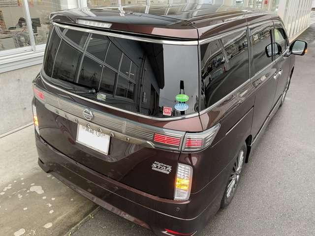 エルグランド 350ハイウェイスタープレミアムアーバンクロム LEDヘッドランプ 切替4WD オートクルーズコントロール エアバッグ Bモニター ETC スマートキー エアコン パワーウィンドウ アルミホイール ABS アラウンドモニター パワーステアリング(2枚目)