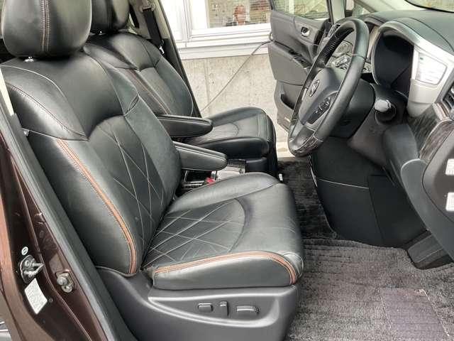 エルグランド 350ハイウェイスタープレミアムアーバンクロム LEDヘッドランプ 切替4WD オートクルーズコントロール エアバッグ Bモニター ETC スマートキー エアコン パワーウィンドウ アルミホイール ABS アラウンドモニター パワーステアリング(14枚目)