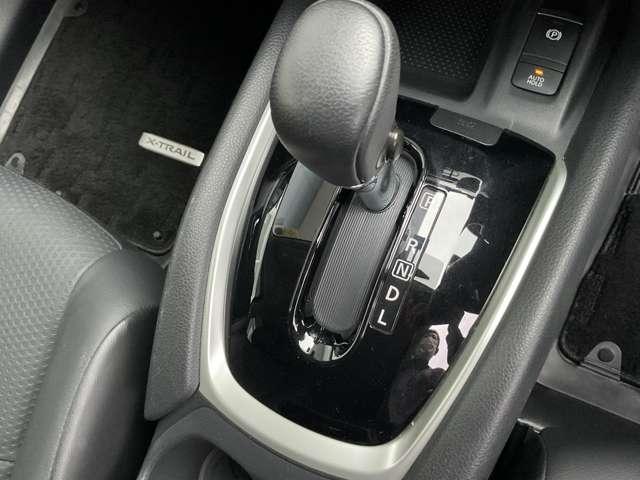 エクストレイル ２０Ｘｉ　セキュリティ　リアカメラ　ワンオナ　追従クルーズ　ＬＥＤ　ドライブレコーダ　禁煙車　インテリジェントキー　ＬＤＷ　サイドカメラ　ＥＴＣ　Ａストップ　ＡＡＣ　ナビ＆ＴＶ　メモリーナビ　キーフリー　ＡＢＳ（7枚目）