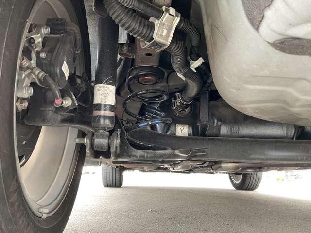 キックス Ｘ　ツートーンインテリアエディション　エマージェンシーＢ　セキュリティ　アラウンドモニター　Ｒカメラ　ＬＥＤ　ワンオーナ　禁煙　エアコン　ドラレコ　スマートキー　記録簿　ＥＴＣ　メモリーナビ　サイドエアバック　ＡＷ　キーレス　寒冷地仕様（5枚目）