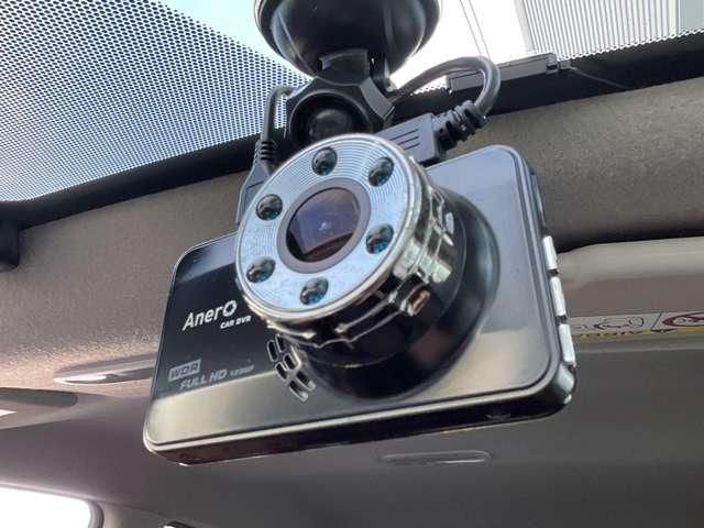 ノート １．２　ｅ－ＰＯＷＥＲ　Ｘ　禁煙ワンオーナー　禁煙　記録簿付　Ｒカメラ　運転席助手席エアバック　レーンキープ　ＡＵＴＯエアコン　１オーナー　盗難防止システム　ナビＴＶ　運転席エアバッグ　キーレスエントリー　ドラレコ　ＥＴＣ車載器　パワーウィンドウ（12枚目）