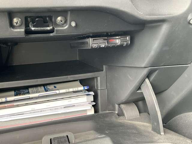 ノート 1.2 e-POWER X 禁煙ワンオーナー LEDオートライト 禁煙 360°カメラ 記録簿付 Rカメラ 運転席助手席エアバック レーンキープ AUTOエアコン 1オーナー 盗難防止システム ナビTV サイドカメラ 運転席エアバッグ キーレスエントリー パワステ(10枚目)