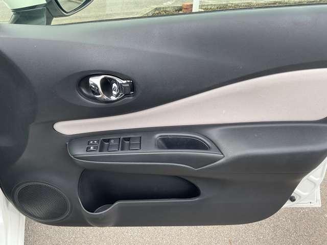 ノート 1.2 e-POWER X 禁煙ワンオーナー LEDオートライト 禁煙 360°カメラ 記録簿付 Rカメラ 運転席助手席エアバック レーンキープ AUTOエアコン 1オーナー 盗難防止システム ナビTV サイドカメラ 運転席エアバッグ キーレスエントリー パワステ(15枚目)