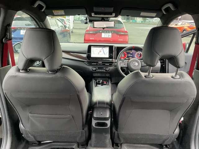 オーラ 1.2 NISMO 禁煙ワンオーナー寒冷地 カーテンエアバッグ エマブレ 寒冷地 禁煙 インテリキー ETC ドラレコ 車線逸脱警報 ワンセグ キーフリーシステム ダブルエアバック 定期点検記録簿 アルミホイール 運転席エアバッグ メモリーナビ(4枚目)