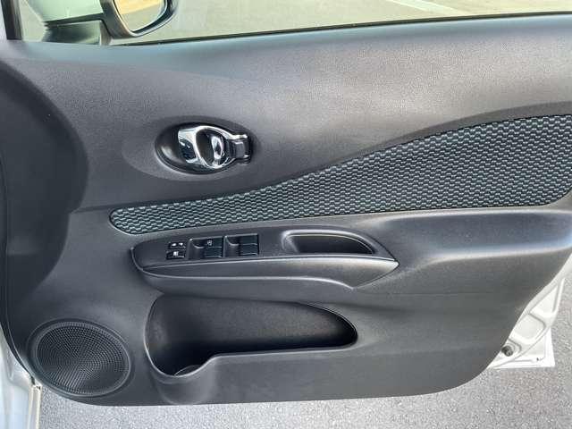 ノート 1.2 X FOUR Vセレクション プラスセーフティ 4WD 禁煙ワンオーナーナビ前後ドラレコ ワンセグTV パワーウィンドウ パワーステアリング 車線逸脱警報装置 エアコン ABS 切替4WD Bカメラ 盗難防止システム 全周囲カメラ メモリーナビ インテリジェントキー ドラレコ 禁煙車(16枚目)