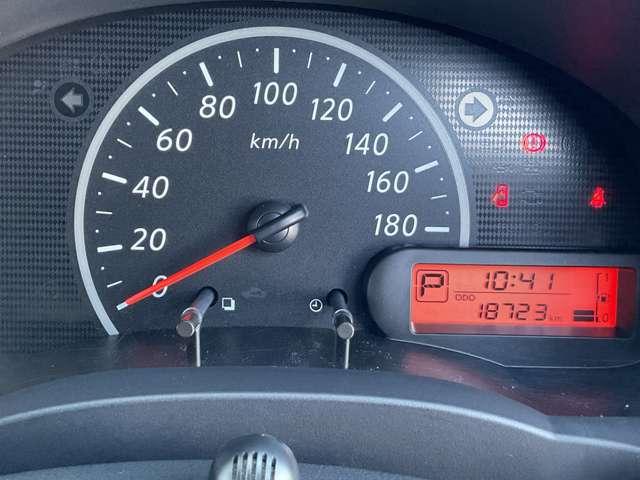 マーチ 1.2 X Vセレクション 禁煙ワンオーナー電動格納ネオコンポール 盗難防止装置 バックカメラ スマートキー オートエアコン キーフリー 禁煙車 アイドリングストップ Wエアバック メンテナンスノート ワンオーナー ワンセグTV ABS パワーウィンドウ メモリーナビ(3枚目)