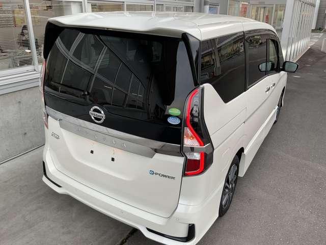 セレナ 1.2 e-POWER ハイウェイスター V 禁煙ワンオーナ前後ドラレコ後席専用モニタ 360°カメラ エマジェンシーブレーキ 1オナ スマキー バックカメラ 禁煙 LED レーンアシスト 点検記録簿付 ETC ドラレコ Aストップ イモビ サイドカーテンエアバック フルオートエアコン(2枚目)