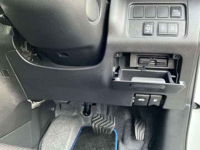 セレナ 1.2 e-POWER ハイウェイスター V 禁煙ワンオーナ前後ドラレコ後席専用モニタ 360°カメラ エマジェンシーブレーキ 1オナ スマキー バックカメラ 禁煙 LED レーンアシスト 点検記録簿付 ETC ドラレコ Aストップ イモビ サイドカーテンエアバック フルオートエアコン(8枚目)