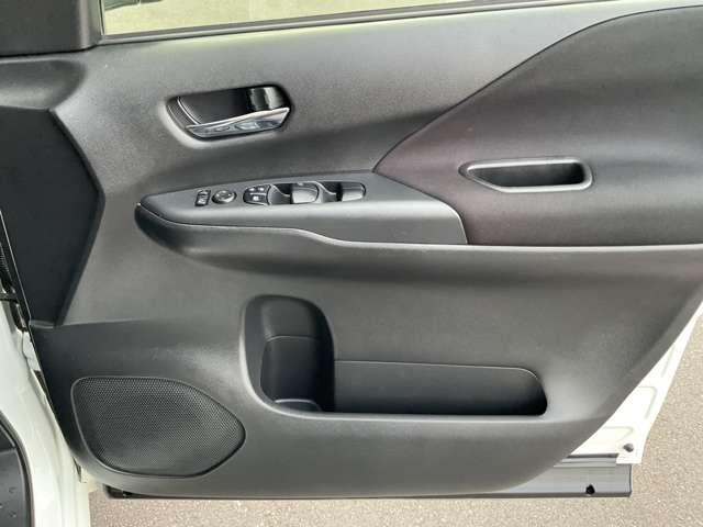 セレナ 1.2 e-POWER ハイウェイスター V 禁煙ワンオーナ前後ドラレコ後席専用モニタ 360°カメラ エマジェンシーブレーキ 1オナ スマキー バックカメラ 禁煙 LED レーンアシスト 点検記録簿付 ETC ドラレコ Aストップ イモビ サイドカーテンエアバック フルオートエアコン(14枚目)