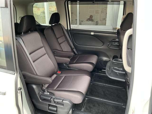 セレナ 1.2 e-POWER ハイウェイスター V 禁煙ワンオーナ前後ドラレコ後席専用モニタ 360°カメラ エマジェンシーブレーキ 1オナ スマキー バックカメラ 禁煙 LED レーンアシスト 点検記録簿付 ETC ドラレコ Aストップ イモビ サイドカーテンエアバック フルオートエアコン(16枚目)