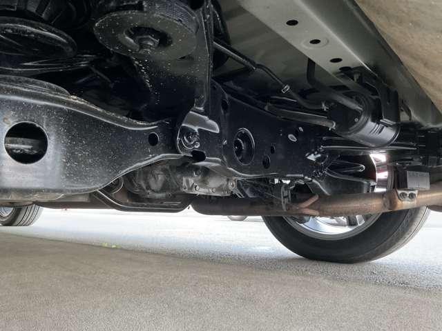 エルグランド ２．５　２５０ハイウェイスター　アーバンクロム　４ＷＤ　禁煙ワンオーナー　サイドカメラ　ワンオーナー　ＡＢＳ　Ｂカメラ　ナビＴＶ　盗難防止システム　ＥＴＣ　ＨＤＤナビ　オートエアコン　禁煙車　アルミ　両側自動ドア　全周囲モニター　切替４ＷＤ　寒冷地　Ｓキー　Ｗエアバック（5枚目）