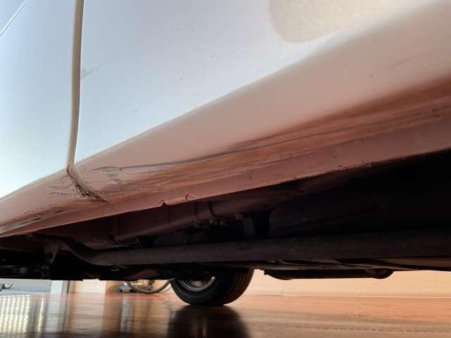 エルグランド ２．５　２５０ハイウェイスター　アーバンクロム　４ＷＤ　禁煙ワンオーナー　サイドカメラ　ワンオーナー　ＡＢＳ　Ｂカメラ　ナビＴＶ　盗難防止システム　ＥＴＣ　ＨＤＤナビ　オートエアコン　禁煙車　アルミ　両側自動ドア　全周囲モニター　切替４ＷＤ　寒冷地　Ｓキー　Ｗエアバック（20枚目）